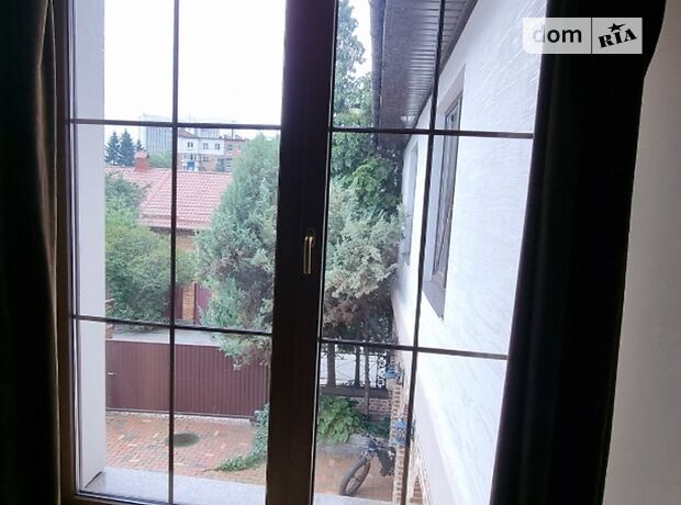двухэтажный дом с камином, 300 кв. м, кирпич. Сдается помесячно в Виннице, в районе Ленинский фото 1 двухэтажный дом с камином, 300 кв. м, кирпич. Сдается помесячно в Виннице, в районе Ленинский фото 1