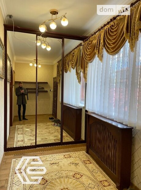 двухэтажный дом с балконом, 200 кв. м, кирпич. Сдается помесячно в Виннице, в районе Ленинский фото 1 двухэтажный дом с балконом, 200 кв. м, кирпич. Сдается помесячно в Виннице, в районе Ленинский фото 1