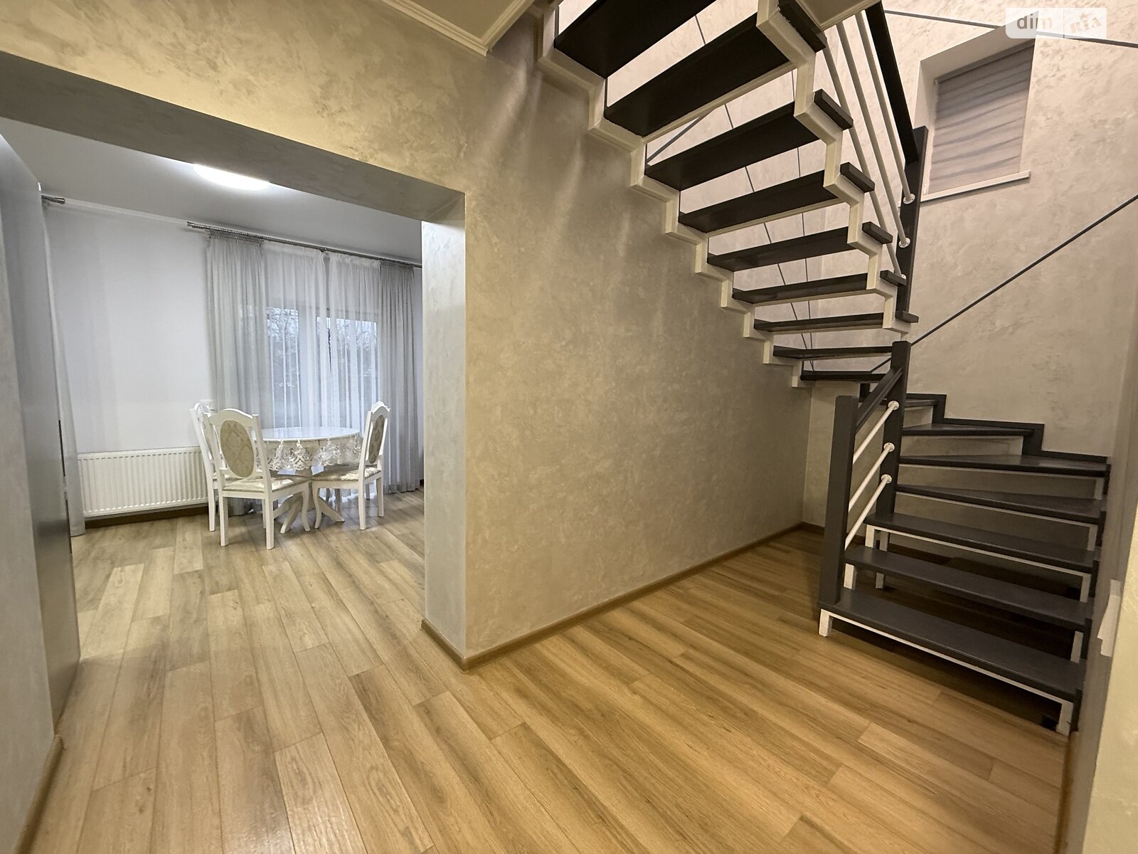 двоповерховий будинок, 100 кв. м, кирпич. Здається помісячно в Вінниці фото 1 двоповерховий будинок, 100 кв. м, кирпич. Здається помісячно в Вінниці фото 1