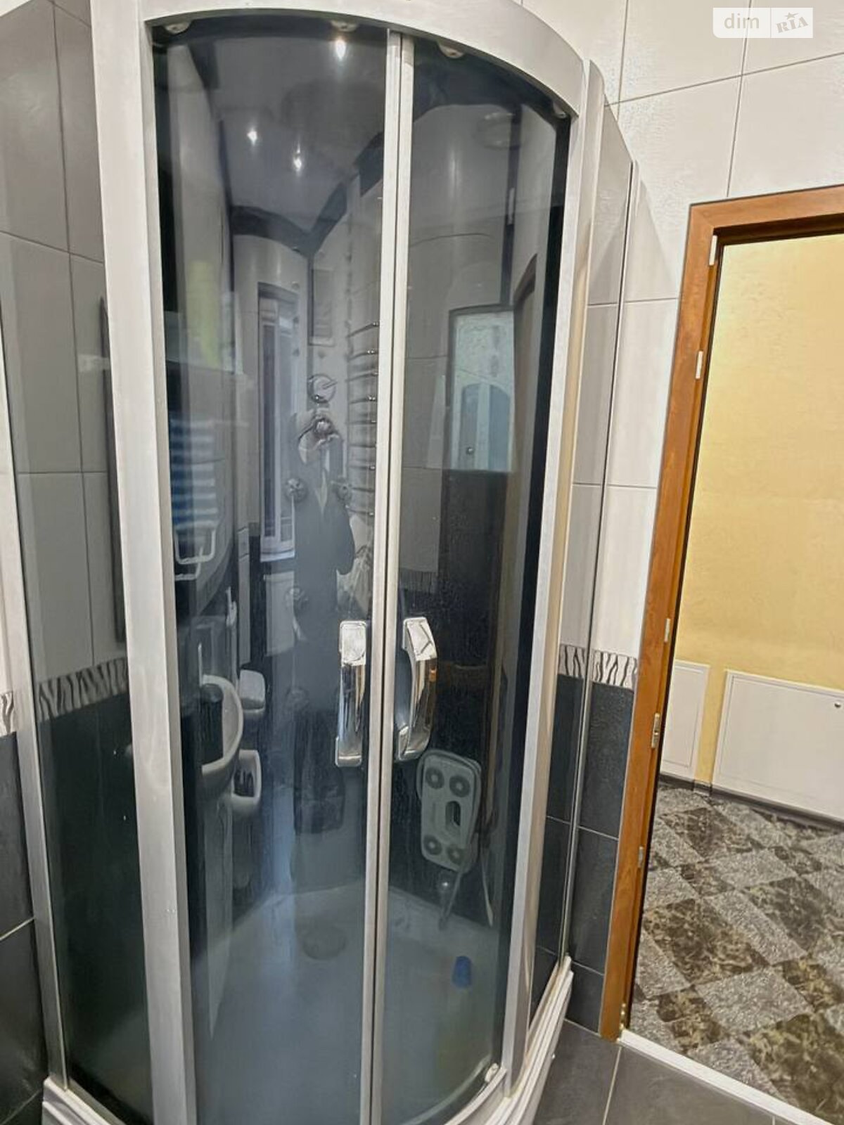 двухэтажный дом, 300 кв. м, кирпич. Сдается помесячно в Виннице, в районе Пирогово фото 1 двухэтажный дом, 300 кв. м, кирпич. Сдается помесячно в Виннице, в районе Пирогово фото 1