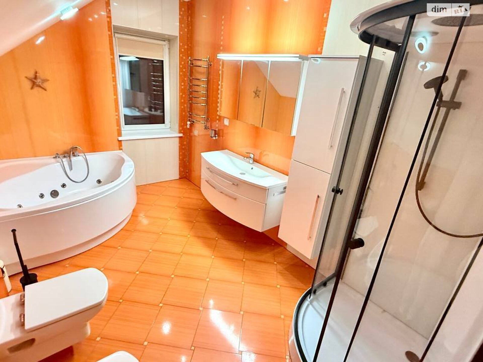 двоповерховий будинок з гаражем, 237.8 кв. м, цегла. Здається помісячно в Вінниці, в районі undefined фото 1 двопроверховий будинок з гаражем, 237.8 кв. м, цегла. Здається помісячно в Вінниці, в районі undefined фото 1