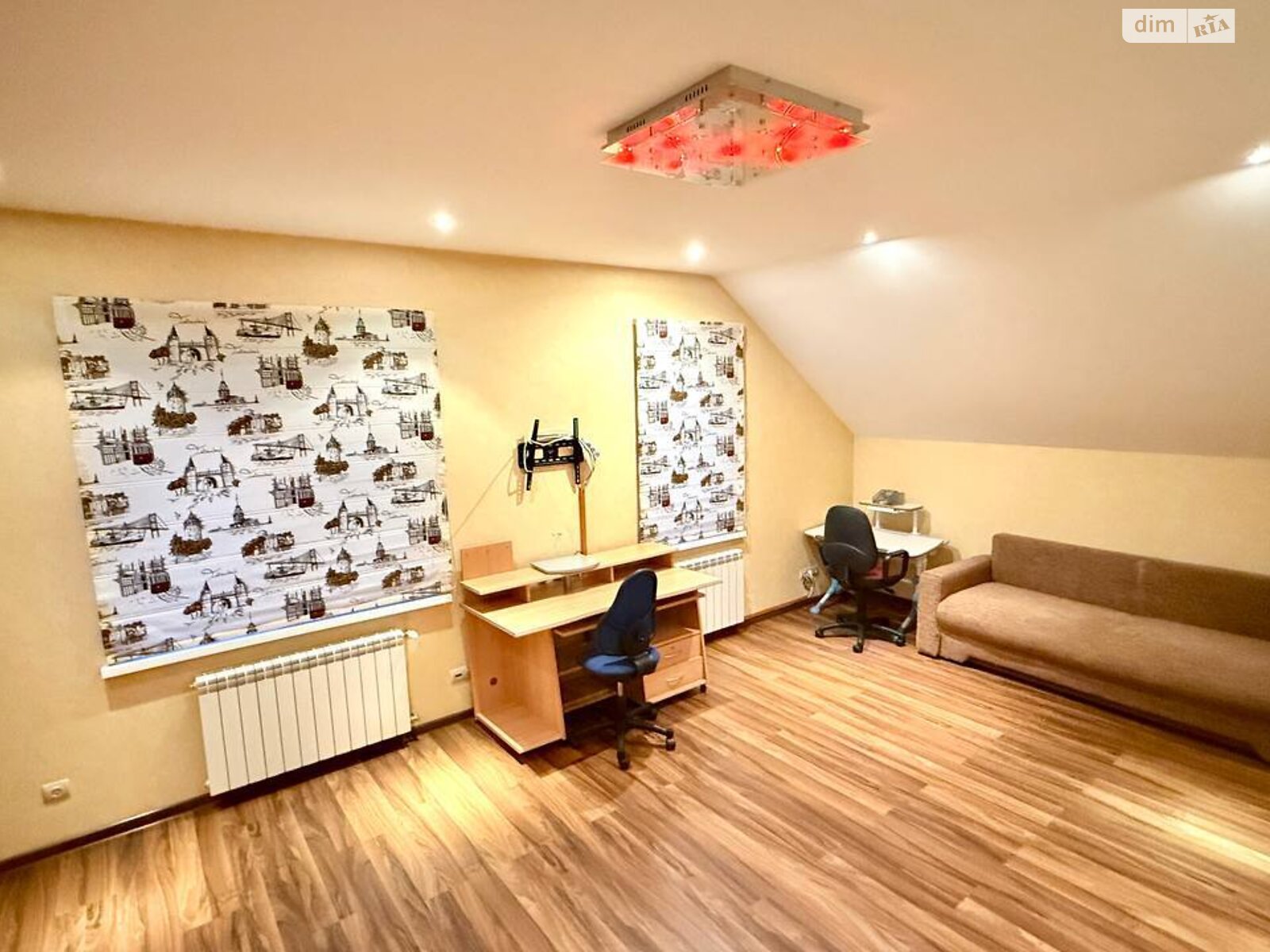 двоповерховий будинок з гаражем, 237.8 кв. м, цегла. Здається помісячно в Вінниці, в районі undefined фото 1 двопроверховий будинок з гаражем, 237.8 кв. м, цегла. Здається помісячно в Вінниці, в районі undefined фото 1