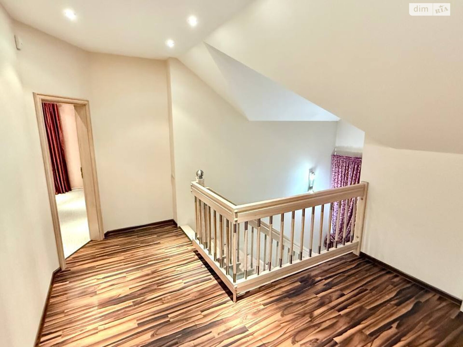 двоповерховий будинок з гаражем, 237.8 кв. м, цегла. Здається помісячно в Вінниці, в районі undefined фото 1 двопроверховий будинок з гаражем, 237.8 кв. м, цегла. Здається помісячно в Вінниці, в районі undefined фото 1