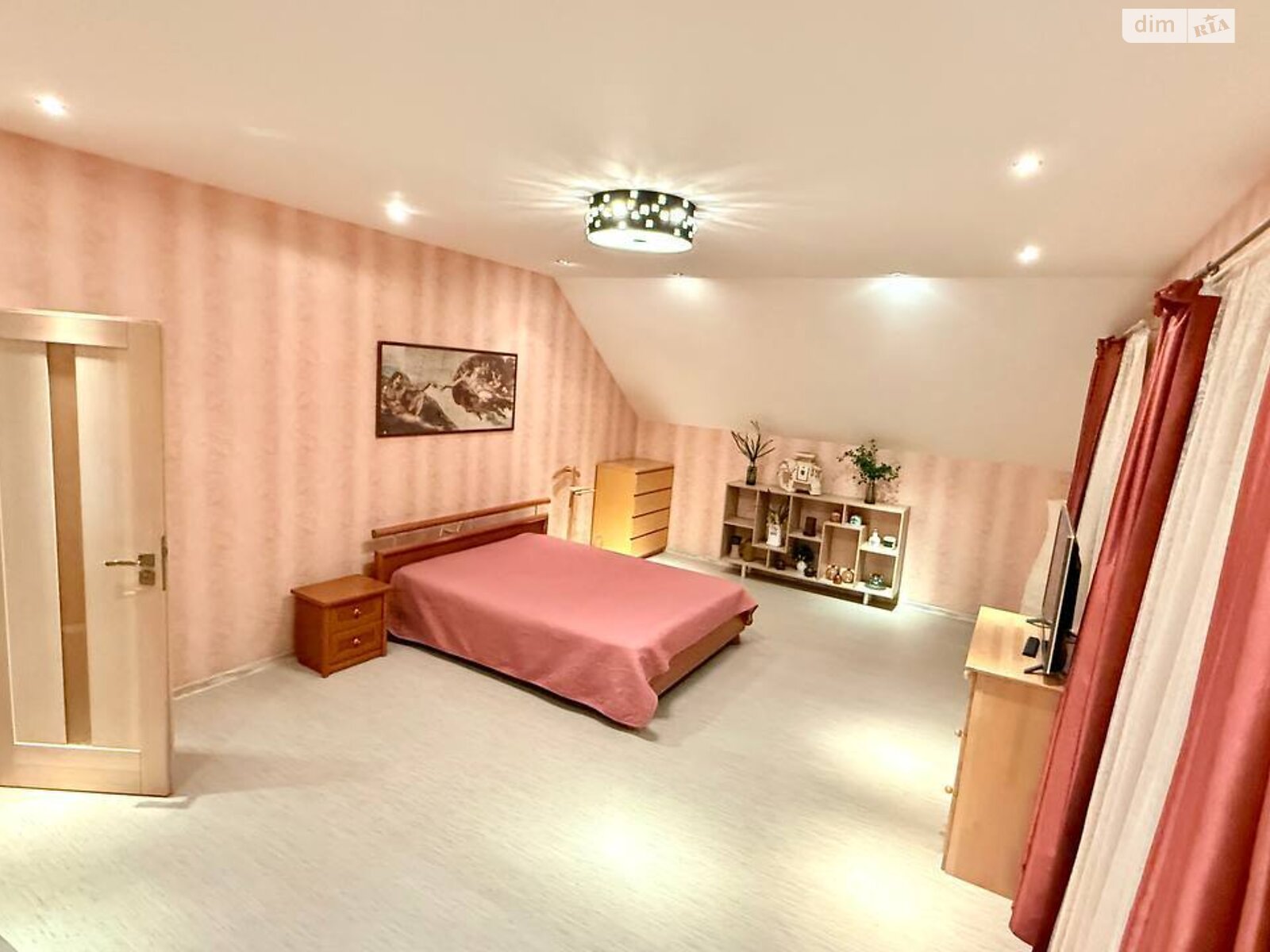 двоповерховий будинок з гаражем, 237.8 кв. м, цегла. Здається помісячно в Вінниці, в районі undefined фото 1 двопроверховий будинок з гаражем, 237.8 кв. м, цегла. Здається помісячно в Вінниці, в районі undefined фото 1