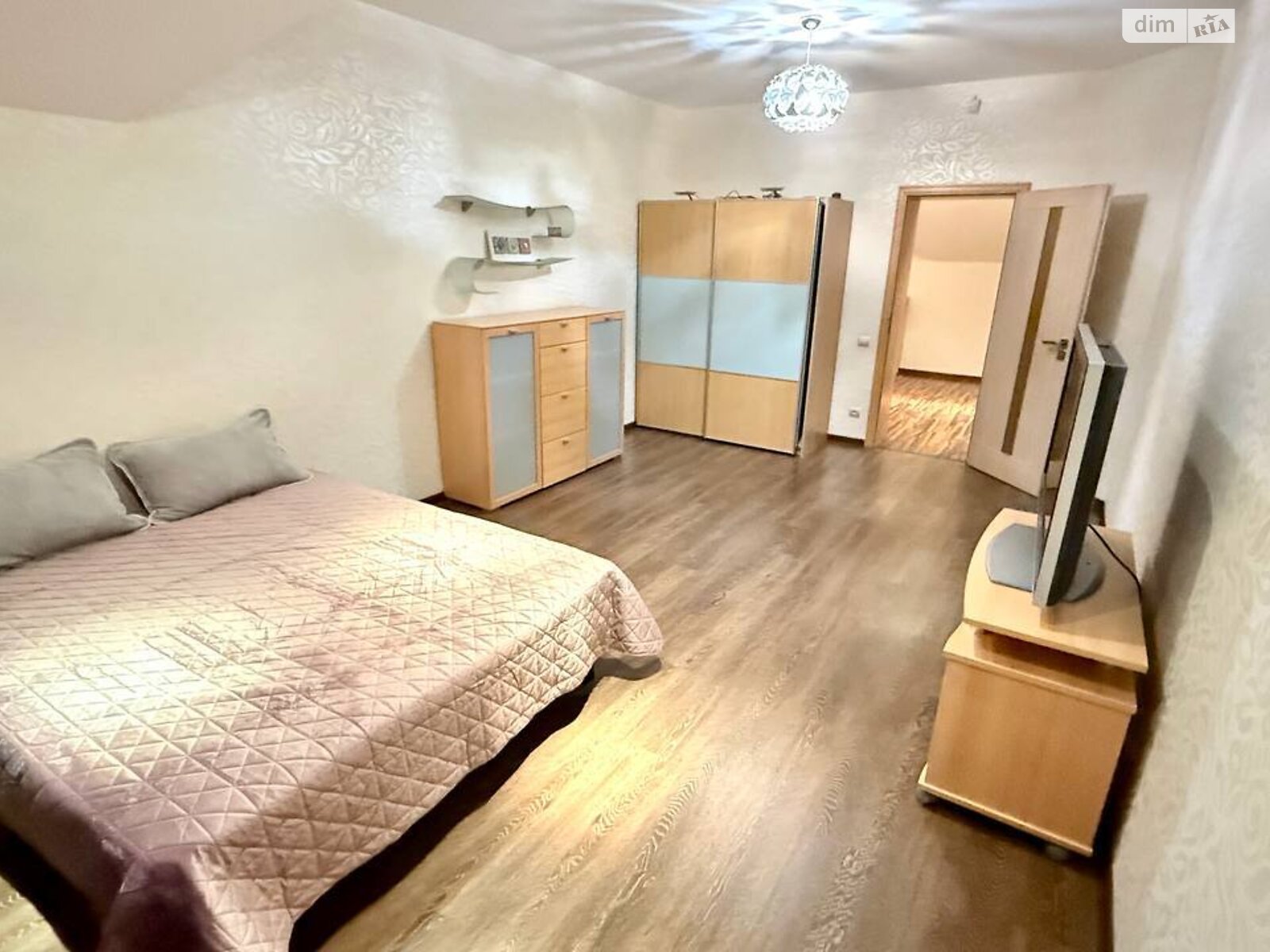 двоповерховий будинок з гаражем, 237.8 кв. м, цегла. Здається помісячно в Вінниці, в районі undefined фото 1 двопроверховий будинок з гаражем, 237.8 кв. м, цегла. Здається помісячно в Вінниці, в районі undefined фото 1