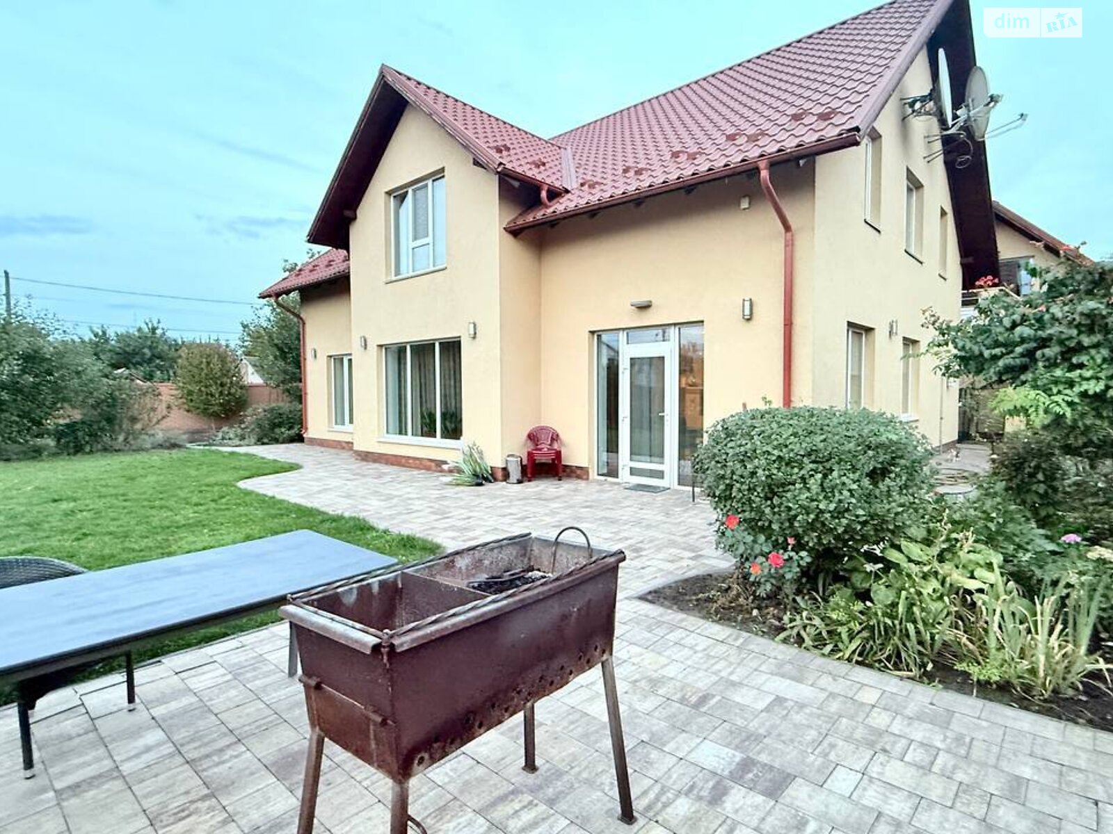 двоповерховий будинок з гаражем, 237.8 кв. м, цегла. Здається помісячно в Вінниці, в районі undefined фото 1 двопроверховий будинок з гаражем, 237.8 кв. м, цегла. Здається помісячно в Вінниці, в районі undefined фото 1