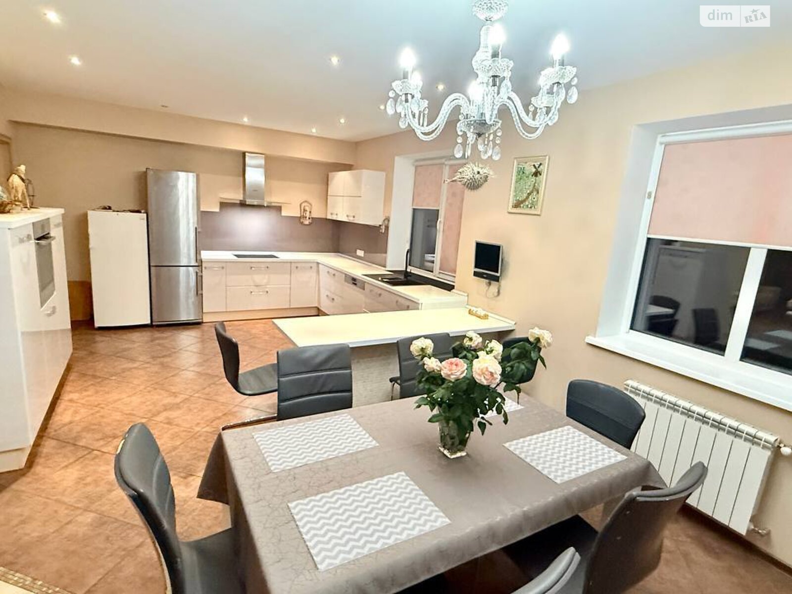 двоповерховий будинок з гаражем, 237.8 кв. м, цегла. Здається помісячно в Вінниці, в районі undefined фото 1 двопроверховий будинок з гаражем, 237.8 кв. м, цегла. Здається помісячно в Вінниці, в районі undefined фото 1