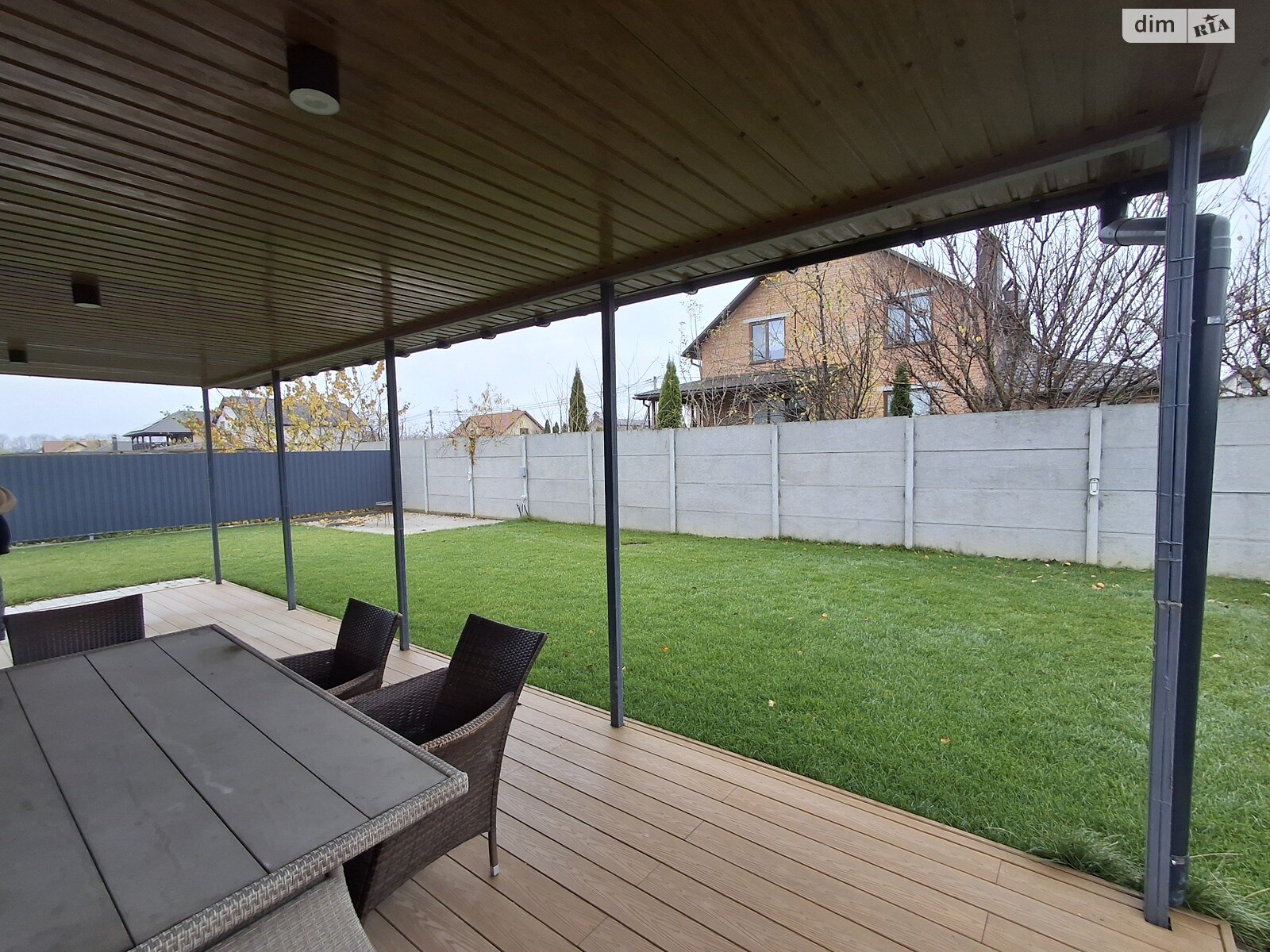 двухэтажный дом с балконом, 155 кв. м, кирпич. Сдается помесячно в Агрономичном фото 1