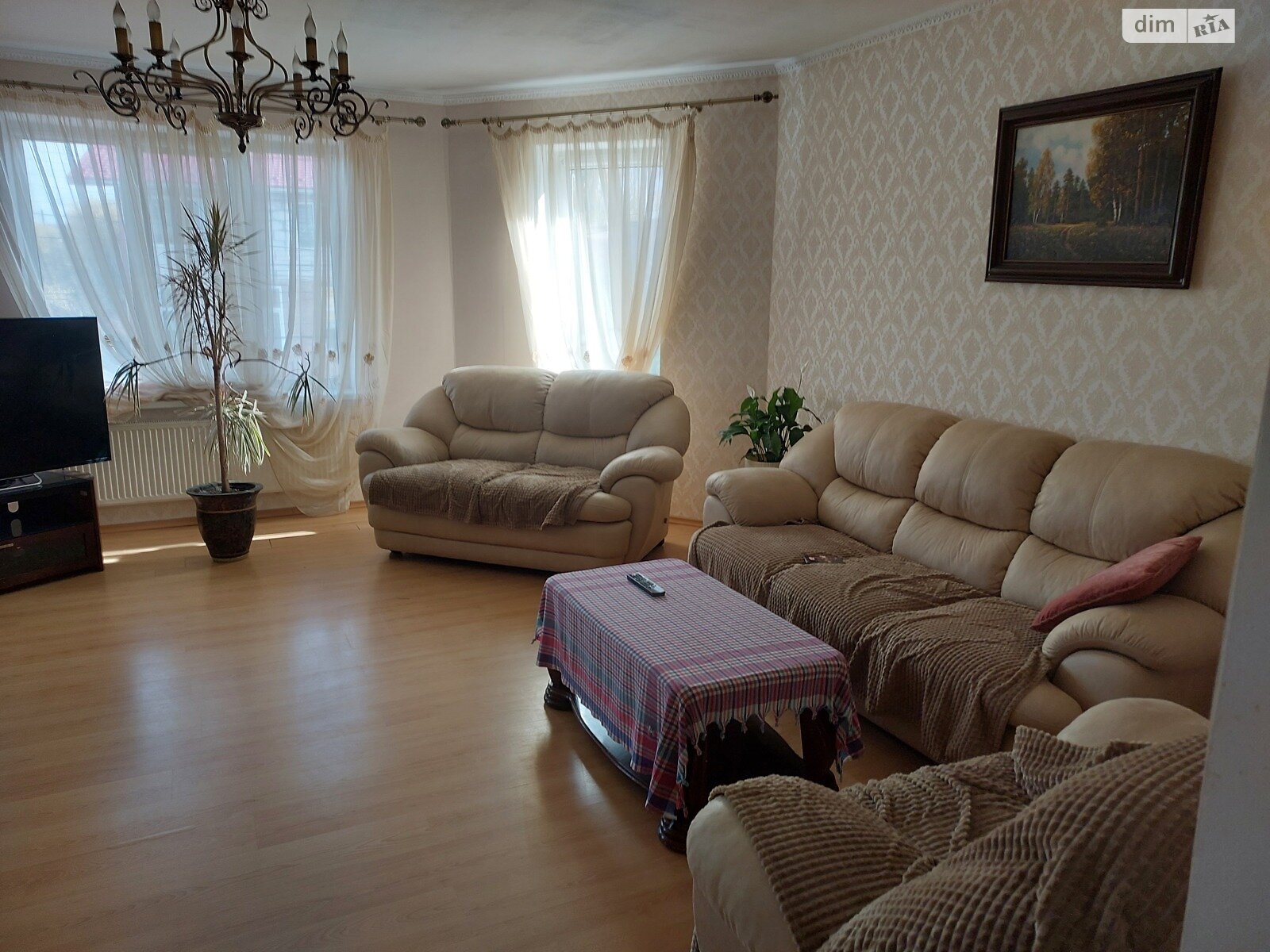 трехэтажный дом с верандой, 287.8 кв. м, кирпич. Сдается помесячно в Виннице, в районе Пятничаны фото 1 трехэтажный дом с верандой, 287.8 кв. м, кирпич. Сдается помесячно в Виннице, в районе Пятничаны фото 1