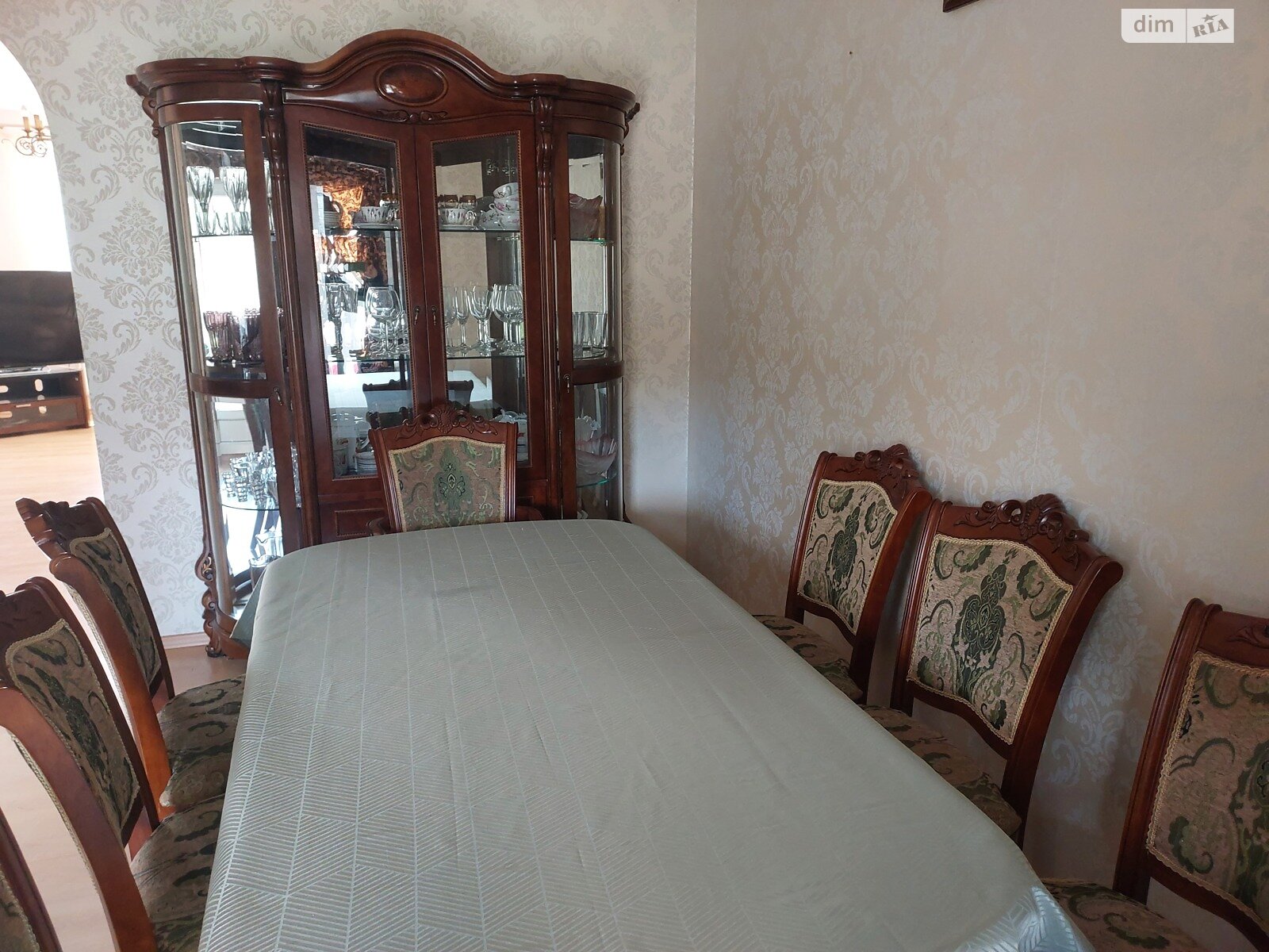 трехэтажный дом с верандой, 287.8 кв. м, кирпич. Сдается помесячно в Виннице, в районе Пятничаны фото 1 трехэтажный дом с верандой, 287.8 кв. м, кирпич. Сдается помесячно в Виннице, в районе Пятничаны фото 1