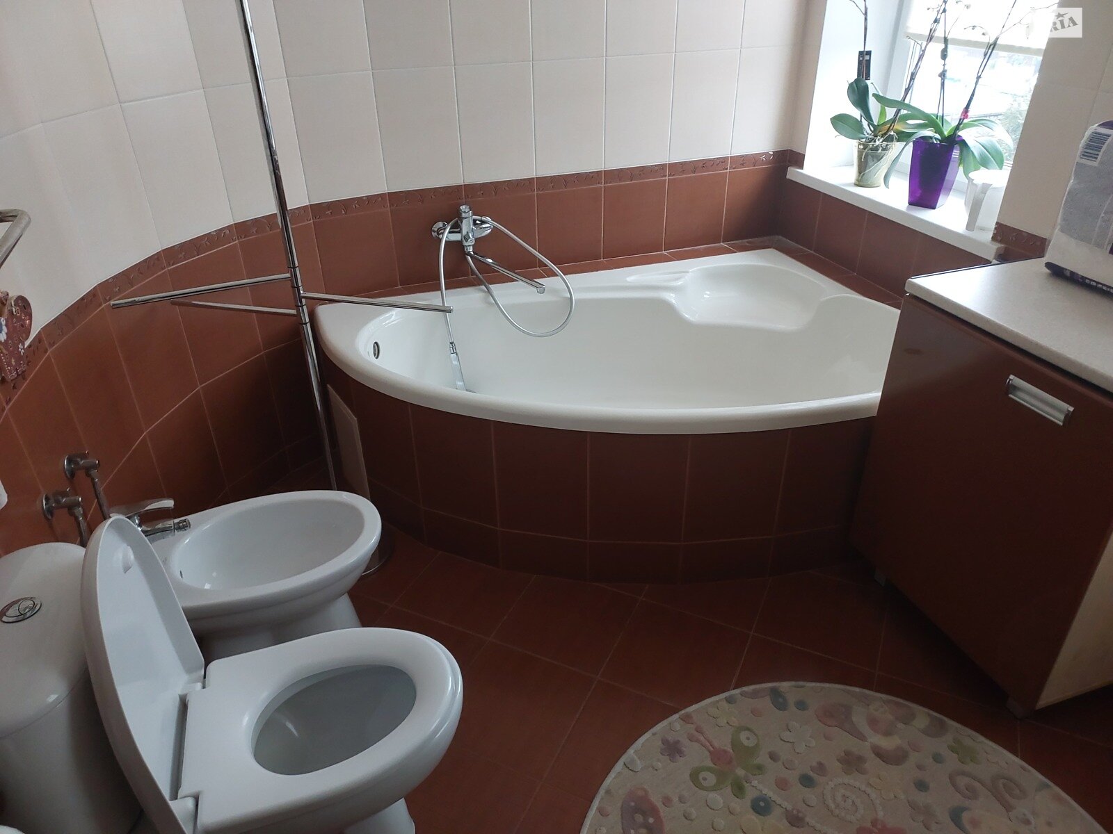 трехэтажный дом с верандой, 287.8 кв. м, кирпич. Сдается помесячно в Виннице, в районе Пятничаны фото 1 трехэтажный дом с верандой, 287.8 кв. м, кирпич. Сдается помесячно в Виннице, в районе Пятничаны фото 1