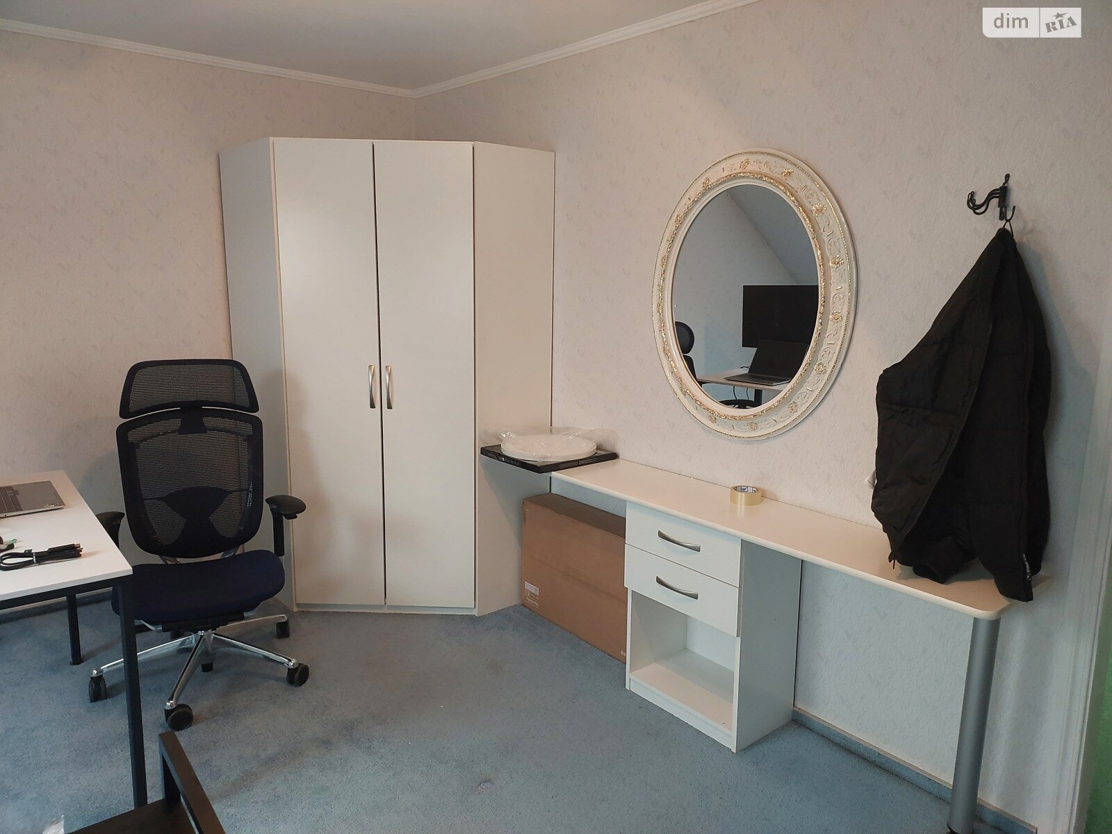 трехэтажный дом с верандой, 287.8 кв. м, кирпич. Сдается помесячно в Виннице, в районе Пятничаны фото 1 трехэтажный дом с верандой, 287.8 кв. м, кирпич. Сдается помесячно в Виннице, в районе Пятничаны фото 1