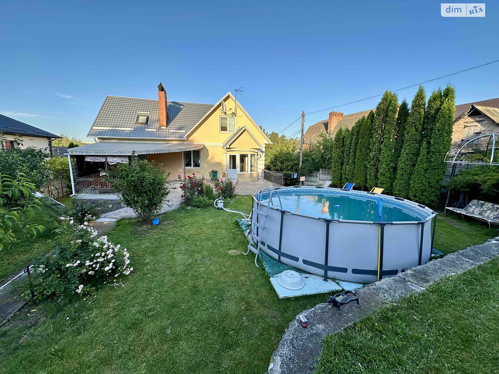 трехэтажный дом с верандой, 287.8 кв. м, кирпич. Сдается помесячно в Виннице, в районе Пятничаны фото 1 трехэтажный дом с верандой, 287.8 кв. м, кирпич. Сдается помесячно в Виннице, в районе Пятничаны фото 1