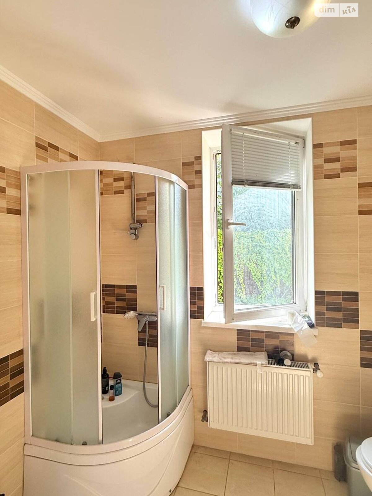 двухэтажный дом с балконом, 100 кв. м, кирпич. Сдается помесячно в Виннице, в районе Старый город фото 1