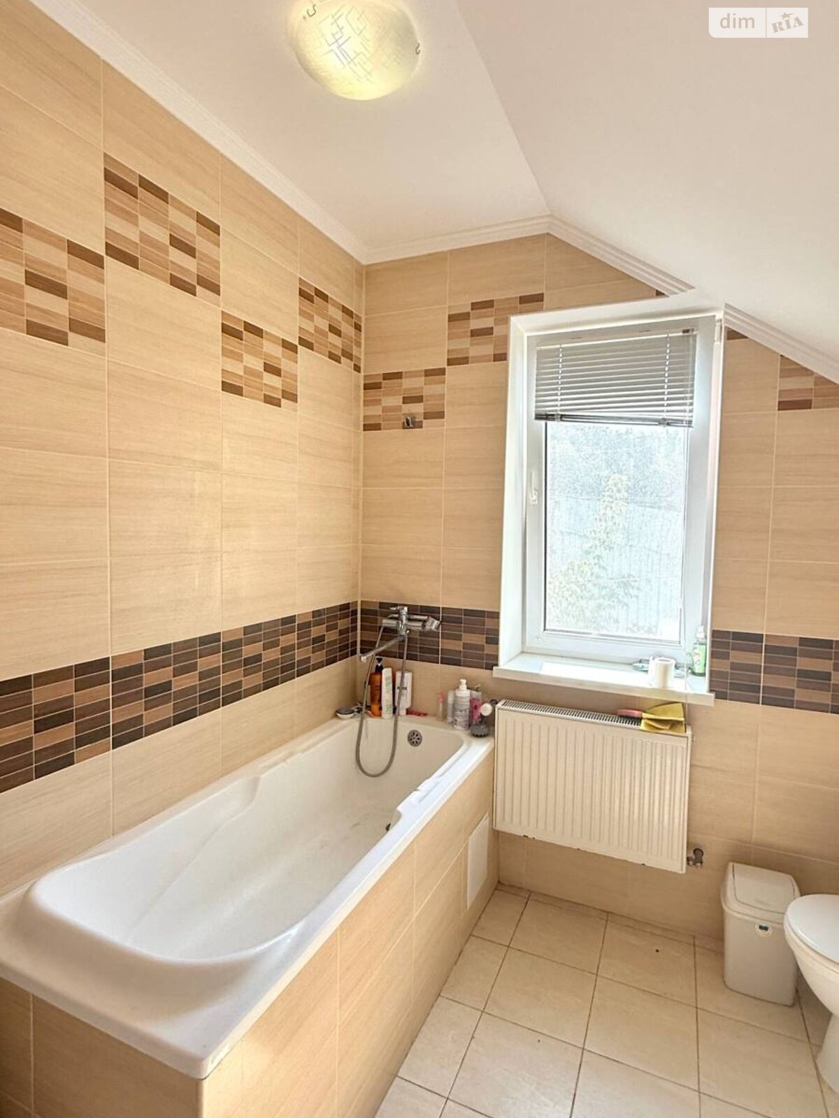 двухэтажный дом с балконом, 100 кв. м, кирпич. Сдается помесячно в Виннице, в районе Старый город фото 1