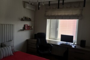 триповерховий будинок бесідка, 270 кв. м, кирпич. Здається помісячно в Вінниці, в районі Старе місто фото 2 трипроверховий будинок бесідка, 270 кв. м, кирпич. Здається помісячно в Вінниці, в районі Старе місто фото 2