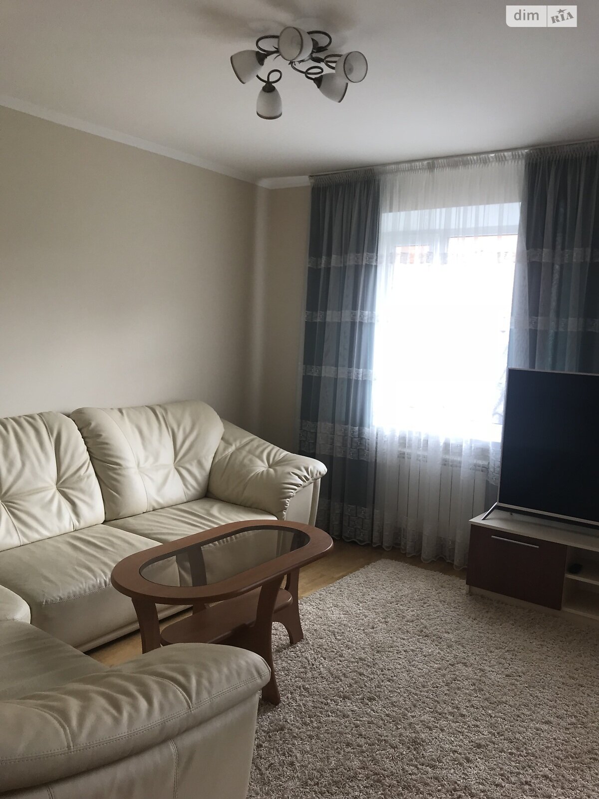 триповерховий будинок бесідка, 270 кв. м, кирпич. Здається помісячно в Вінниці, в районі Старе місто фото 1 трипроверховий будинок бесідка, 270 кв. м, кирпич. Здається помісячно в Вінниці, в районі Старе місто фото 1