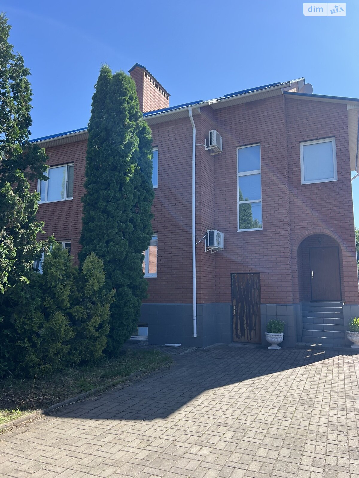 триповерховий будинок бесідка, 270 кв. м, кирпич. Здається помісячно в Вінниці, в районі Старе місто фото 1 трипроверховий будинок бесідка, 270 кв. м, кирпич. Здається помісячно в Вінниці, в районі Старе місто фото 1