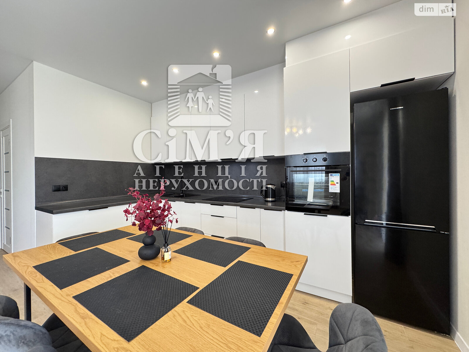 двопроверховий будинок, 120 кв. м, кирпич. Здається помісячно в Вінниці, в районі Старе місто фото 1