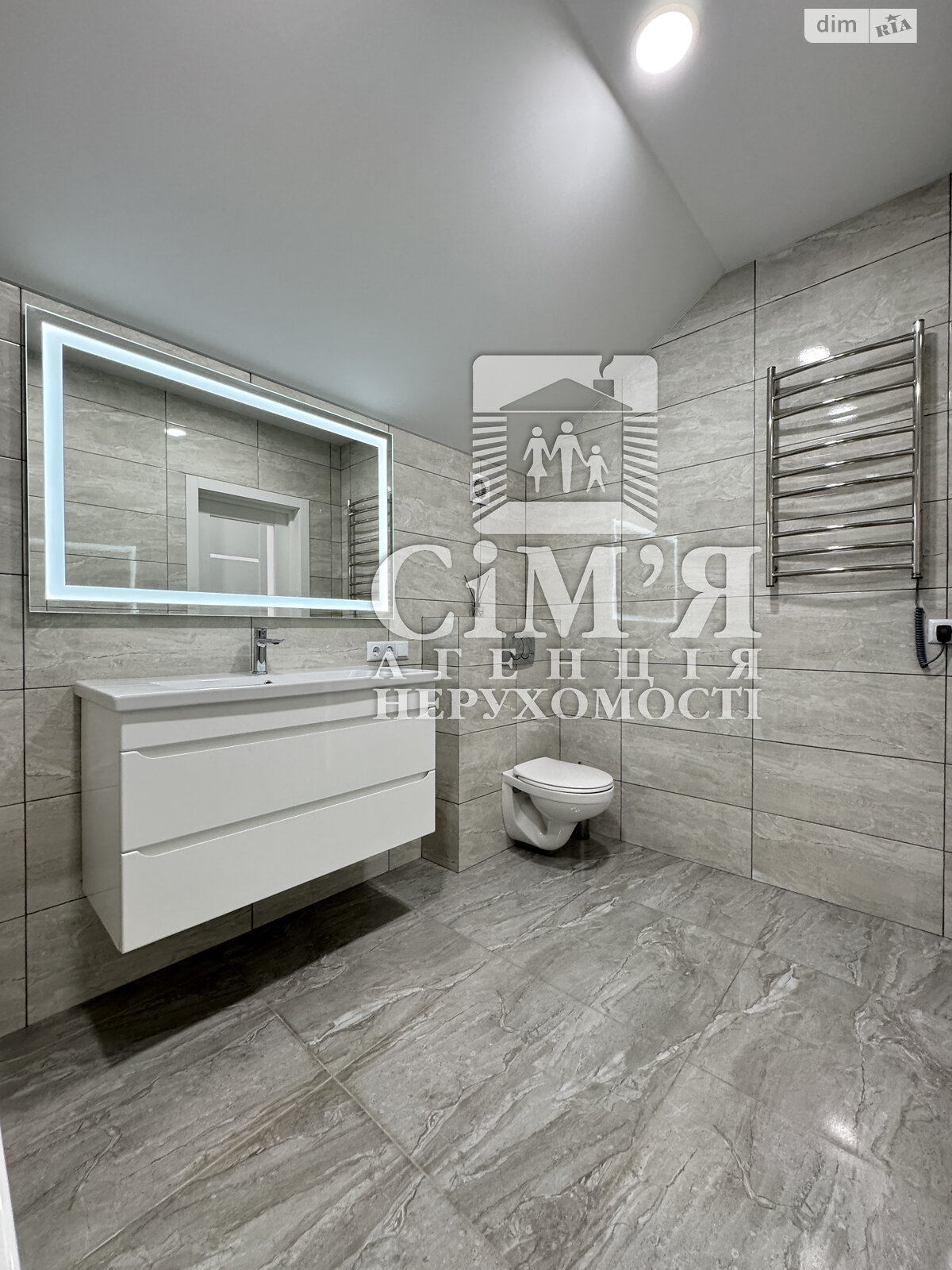 двопроверховий будинок, 120 кв. м, кирпич. Здається помісячно в Вінниці, в районі Старе місто фото 1