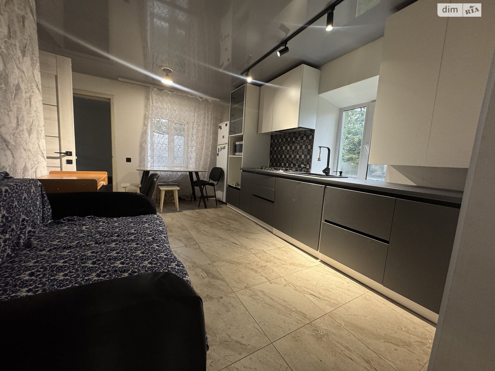 однопроверховий будинок з верандою, 50 кв. м, цегла. Здається помісячно в Вінниці, в районі Старе місто фото 1