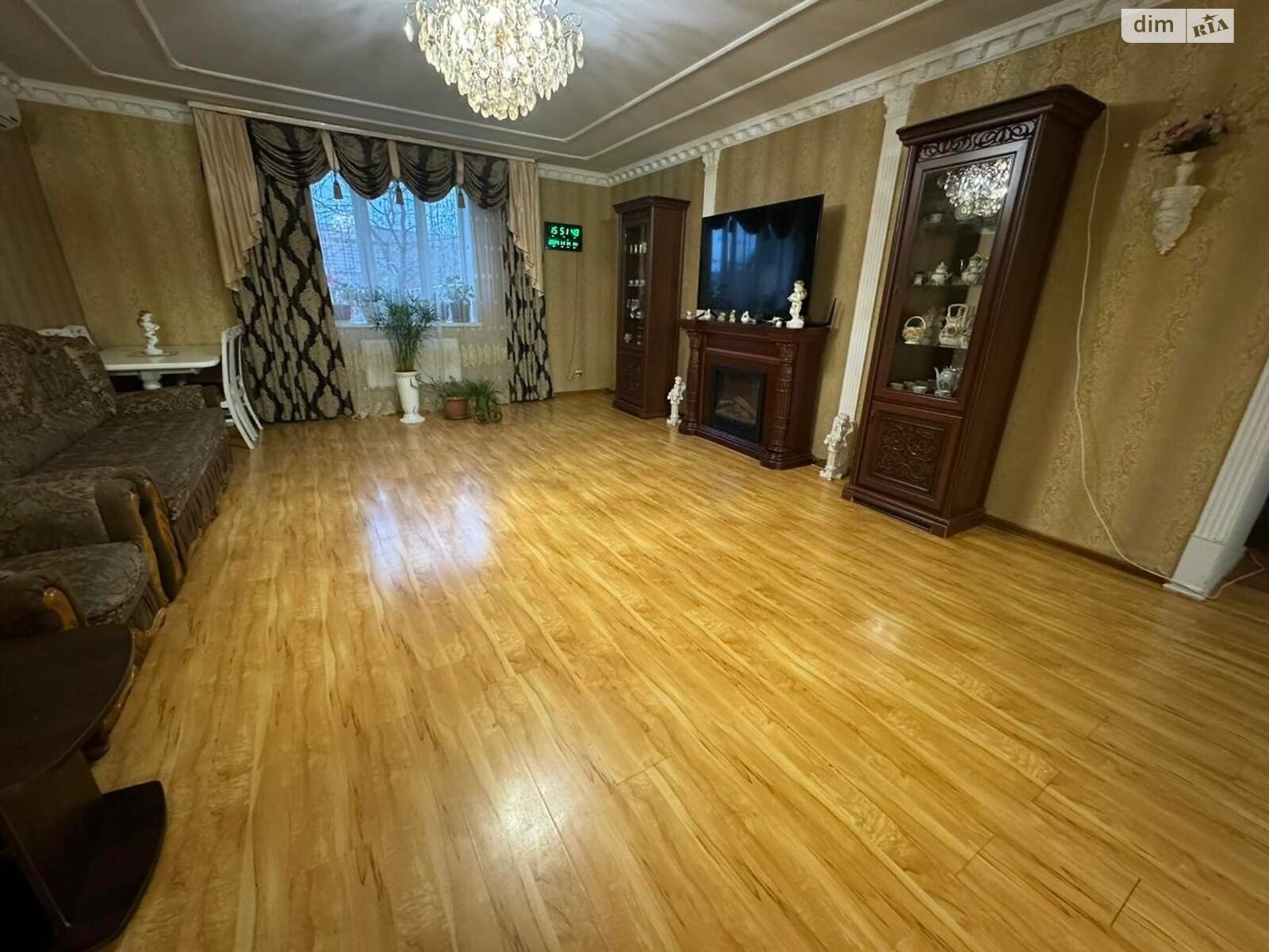 двухэтажный дом, 150 кв. м, кирпич. Сдается помесячно в Виннице, в районе Старый город фото 1 двухэтажный дом, 150 кв. м, кирпич. Сдается помесячно в Виннице, в районе Старый город фото 1