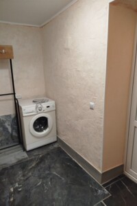 одноэтажный дом, 32 кв. м, кирпич. Сдается помесячно в Виннице, в районе Старый город фото 2 одноэтажный дом, 32 кв. м, кирпич. Сдается помесячно в Виннице, в районе Старый город фото 2