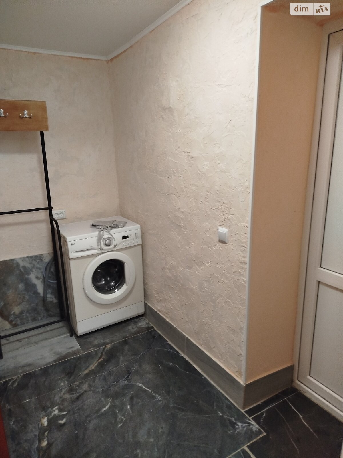 одноэтажный дом, 32 кв. м, кирпич. Сдается помесячно в Виннице, в районе Старый город фото 1 одноэтажный дом, 32 кв. м, кирпич. Сдается помесячно в Виннице, в районе Старый город фото 1