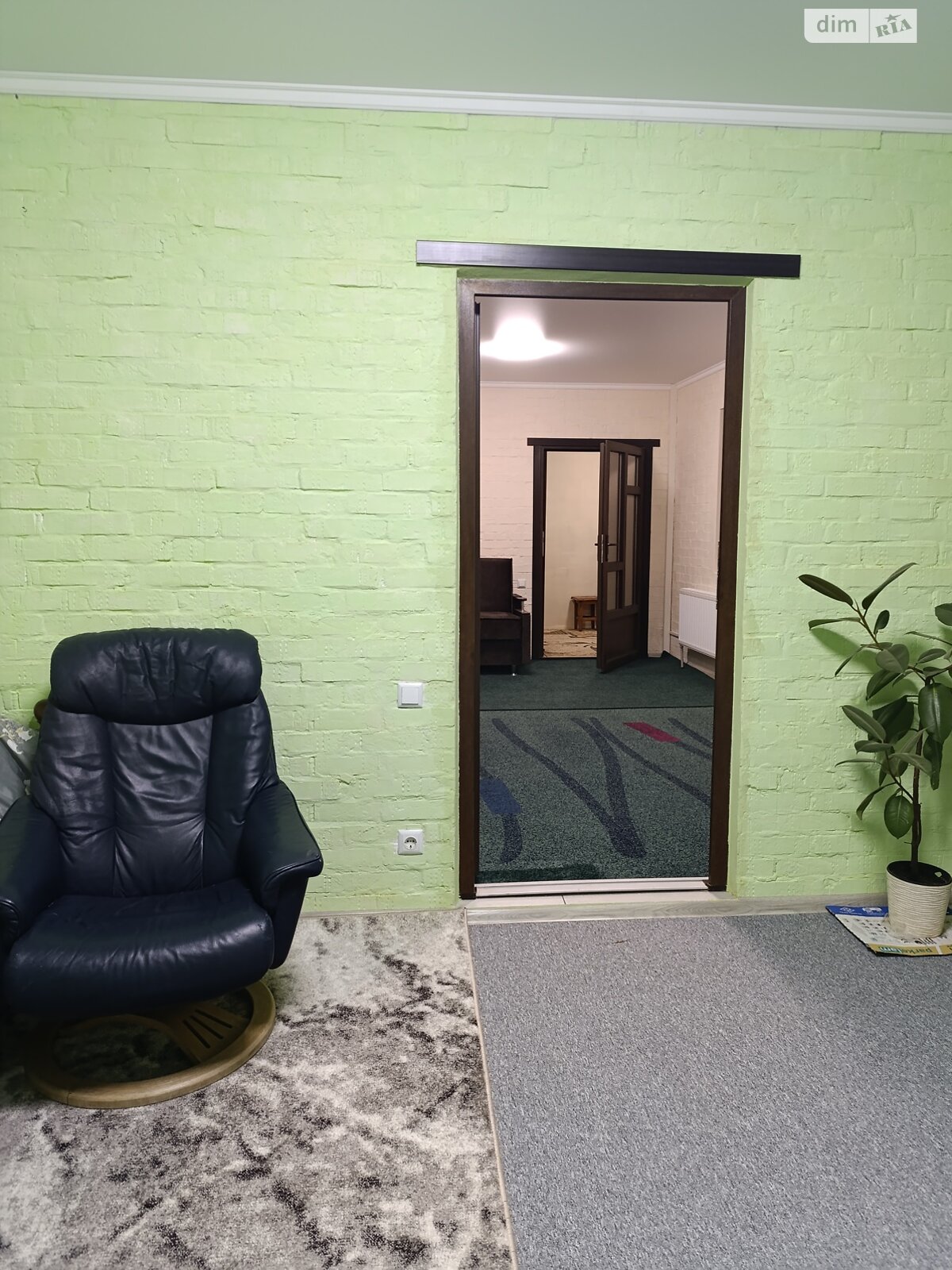 однопроверховий будинок, 60 кв. м, кирпич. Здається помісячно в Вінниці, в районі Старе місто фото 1