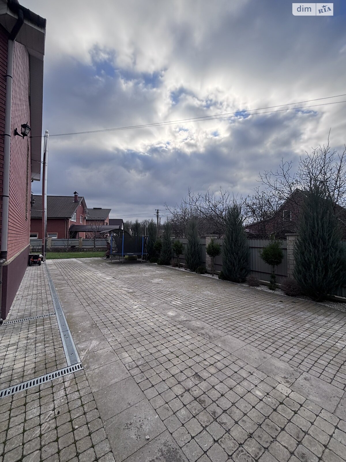 двухэтажный дом, 150 кв. м, кирпич. Сдается помесячно в Виннице, в районе Старый город фото 1