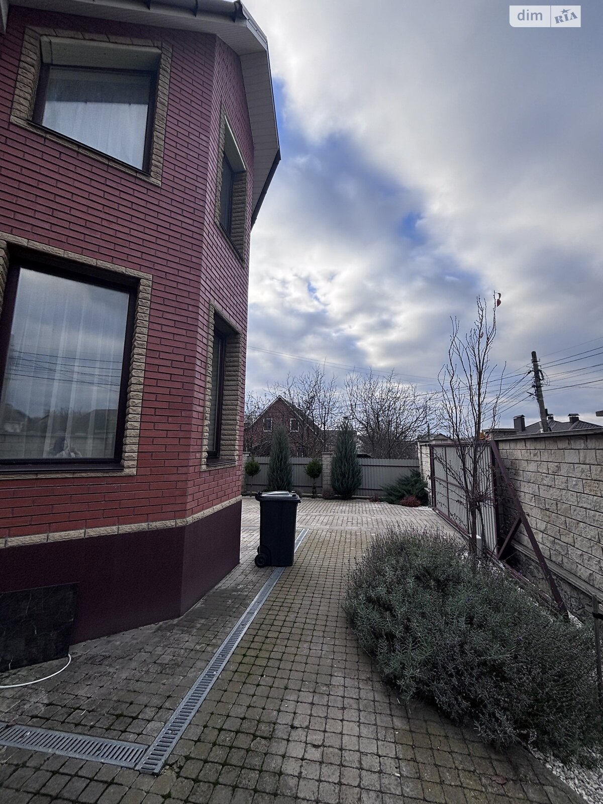 двухэтажный дом, 150 кв. м, кирпич. Сдается помесячно в Виннице, в районе Старый город фото 1