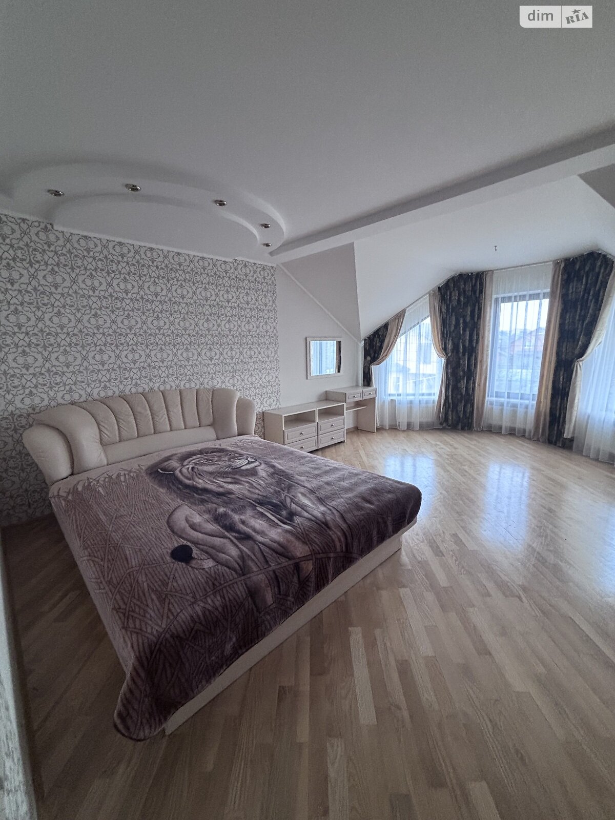 двухэтажный дом, 150 кв. м, кирпич. Сдается помесячно в Виннице, в районе Старый город фото 1