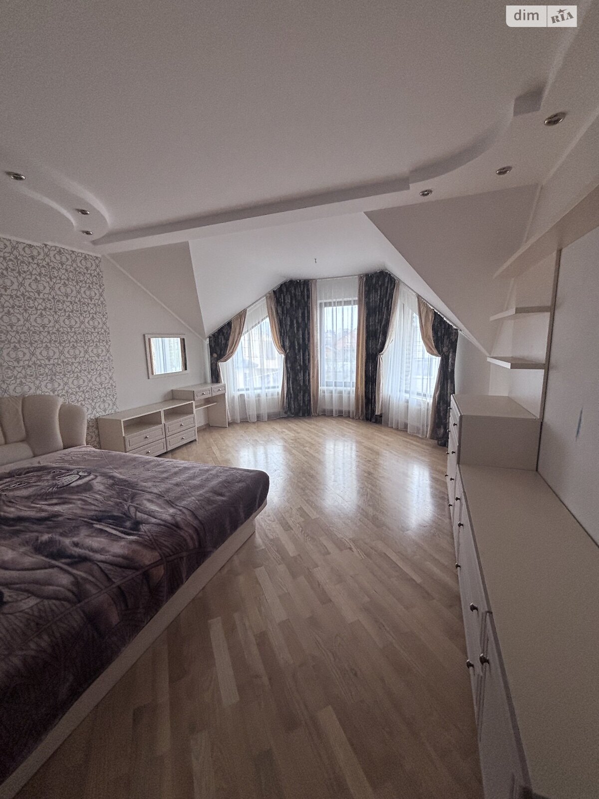 двухэтажный дом, 150 кв. м, кирпич. Сдается помесячно в Виннице, в районе Старый город фото 1