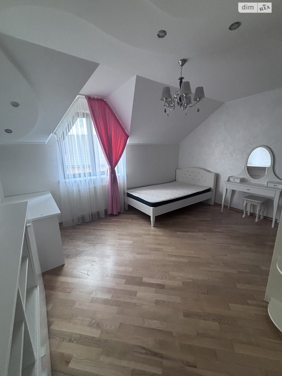 двухэтажный дом, 150 кв. м, кирпич. Сдается помесячно в Виннице, в районе Старый город фото 1