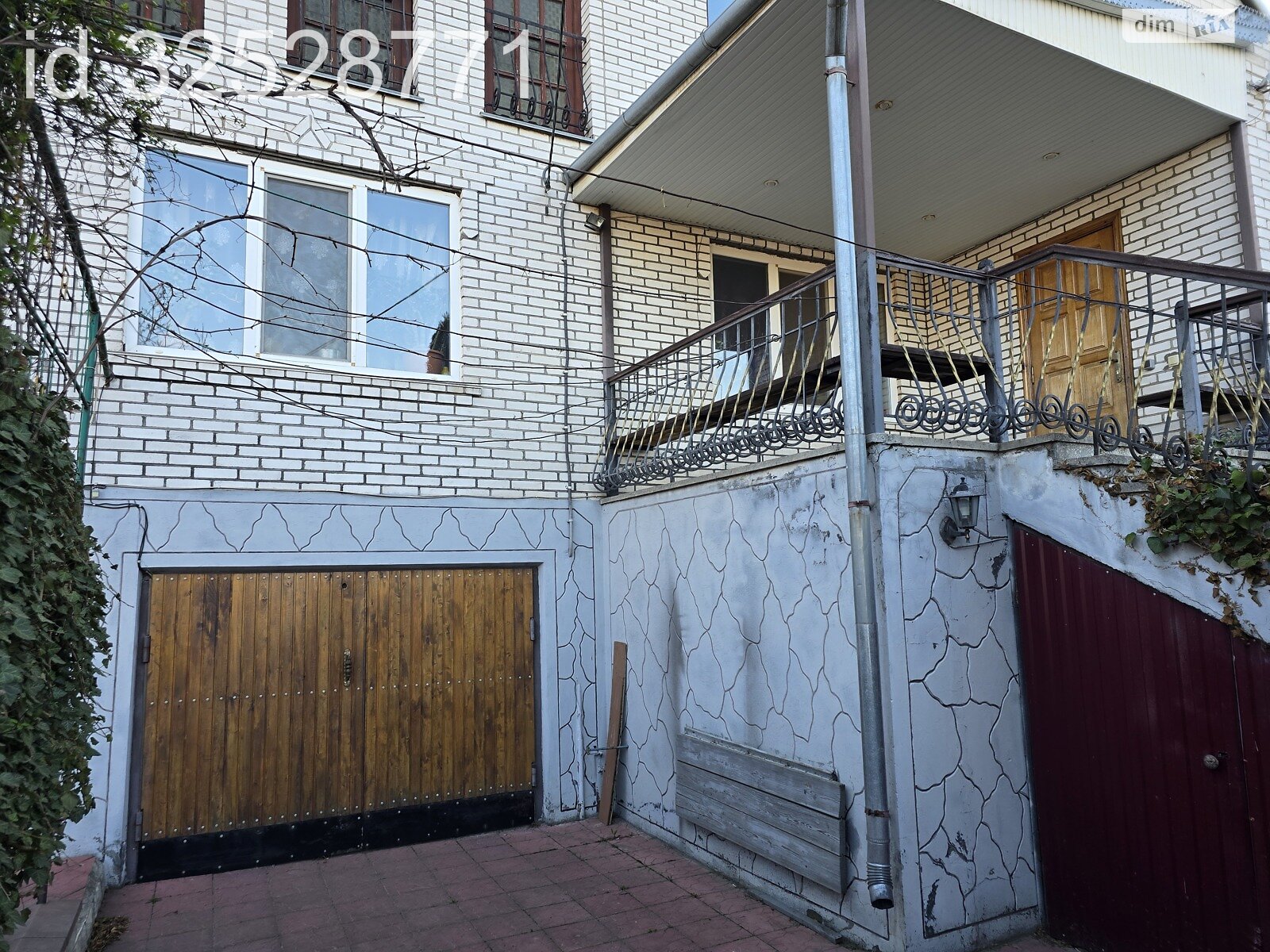 двухэтажный дом с верандой, 230 кв. м, кирпич. Сдается помесячно в Виннице, в районе Старый город фото 1 двухэтажный дом с верандой, 230 кв. м, кирпич. Сдается помесячно в Виннице, в районе Старый город фото 1