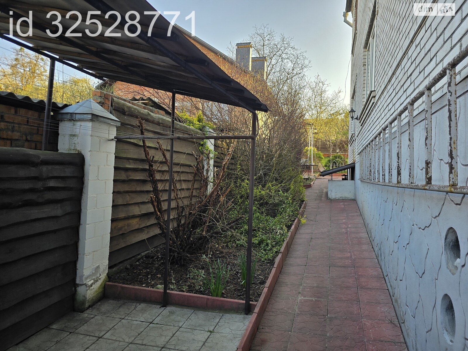 двухэтажный дом с верандой, 230 кв. м, кирпич. Сдается помесячно в Виннице, в районе Старый город фото 1 двухэтажный дом с верандой, 230 кв. м, кирпич. Сдается помесячно в Виннице, в районе Старый город фото 1