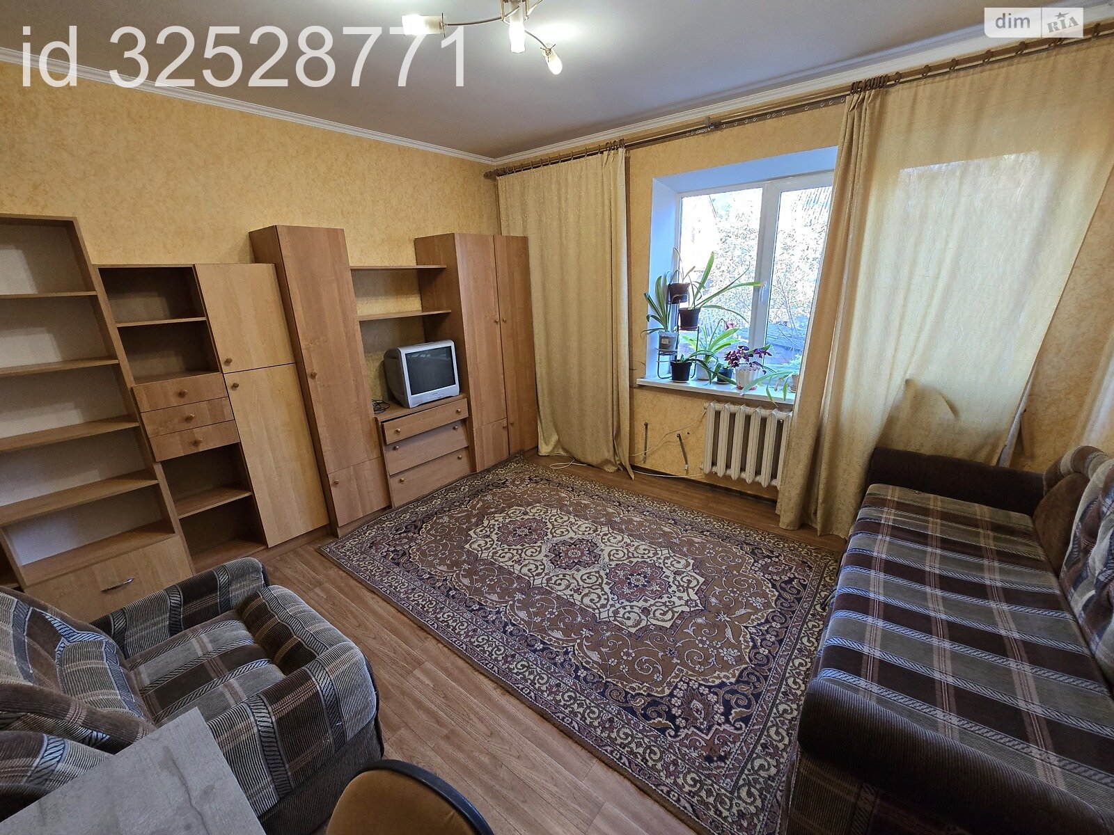 двухэтажный дом с верандой, 230 кв. м, кирпич. Сдается помесячно в Виннице, в районе Старый город фото 1 двухэтажный дом с верандой, 230 кв. м, кирпич. Сдается помесячно в Виннице, в районе Старый город фото 1