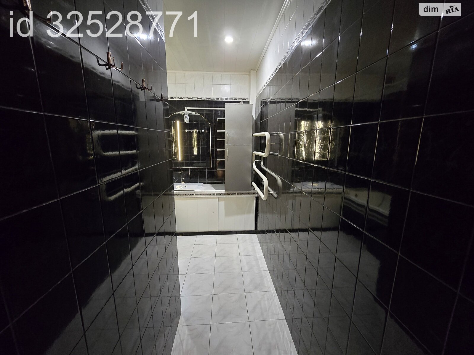 двухэтажный дом с верандой, 230 кв. м, кирпич. Сдается помесячно в Виннице, в районе Старый город фото 1 двухэтажный дом с верандой, 230 кв. м, кирпич. Сдается помесячно в Виннице, в районе Старый город фото 1