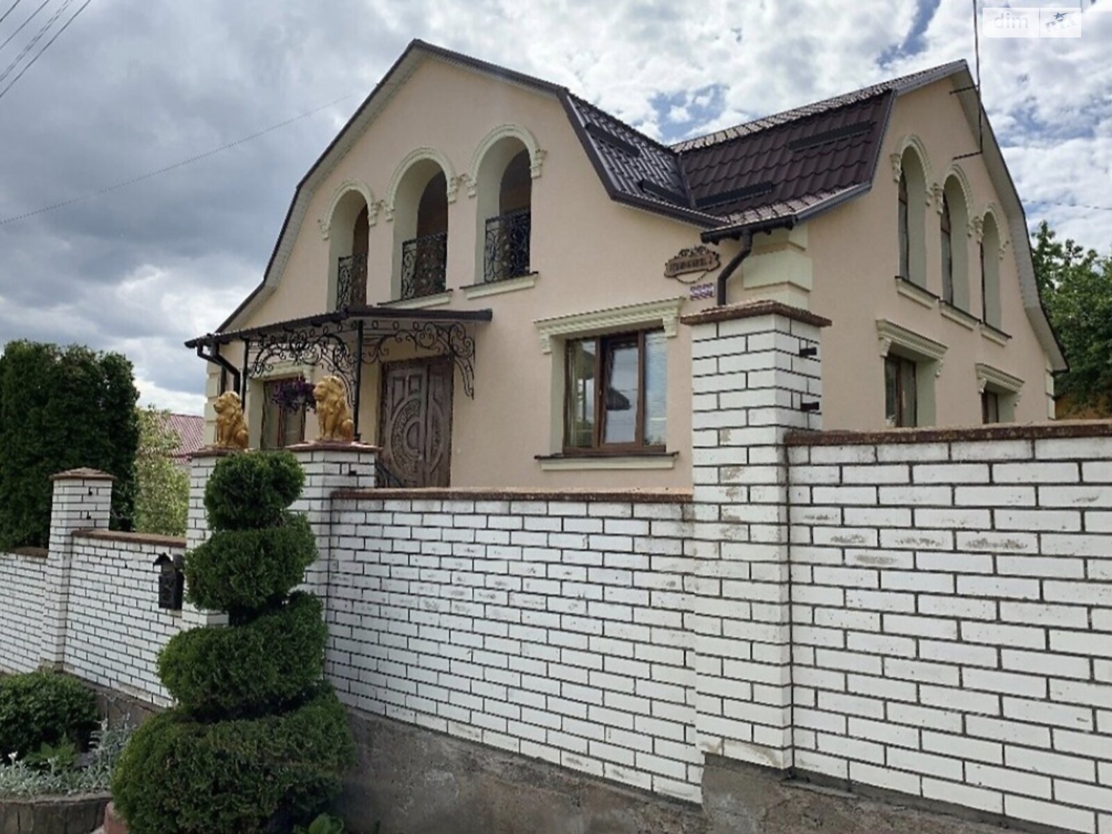 двухэтажный дом беседка, 280 кв. м, кирпич. Сдается помесячно в Виннице, в районе Старый город фото 1 двухэтажный дом беседка, 280 кв. м, кирпич. Сдается помесячно в Виннице, в районе Старый город фото 1