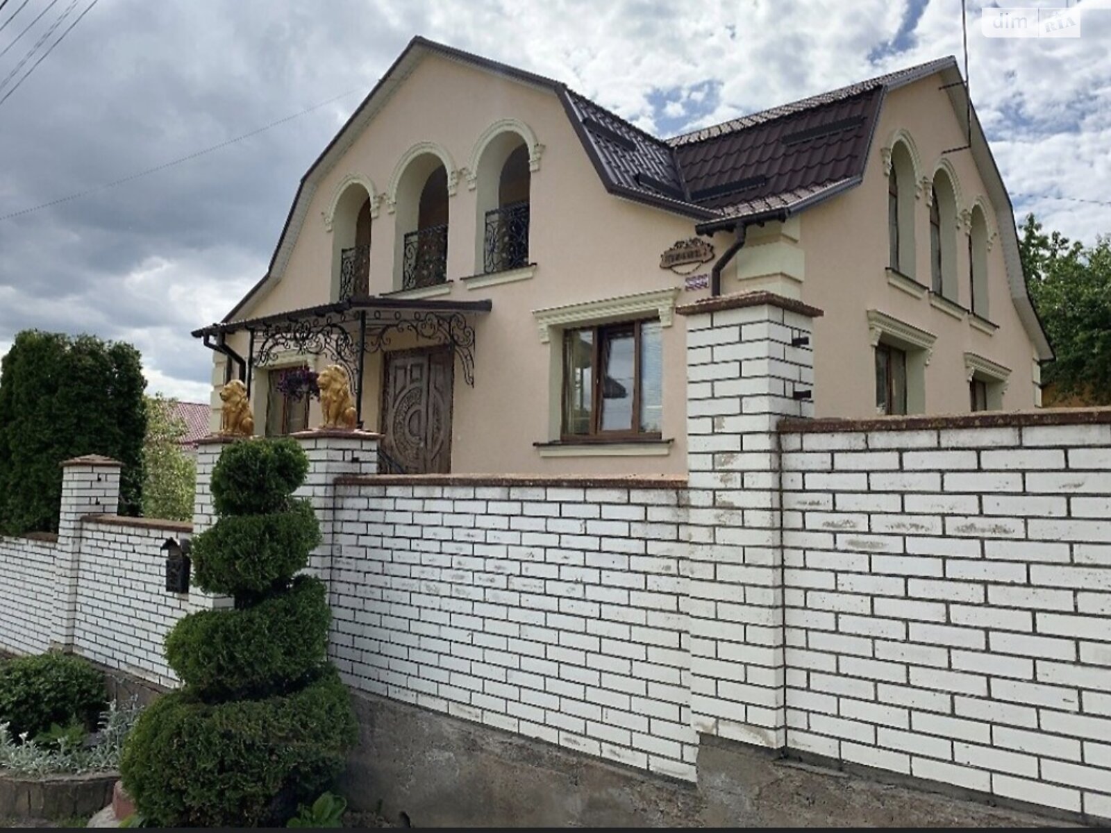 двухэтажный дом беседка, 280 кв. м, кирпич. Сдается помесячно в Виннице, в районе Старый город фото 1 двухэтажный дом беседка, 280 кв. м, кирпич. Сдается помесячно в Виннице, в районе Старый город фото 1