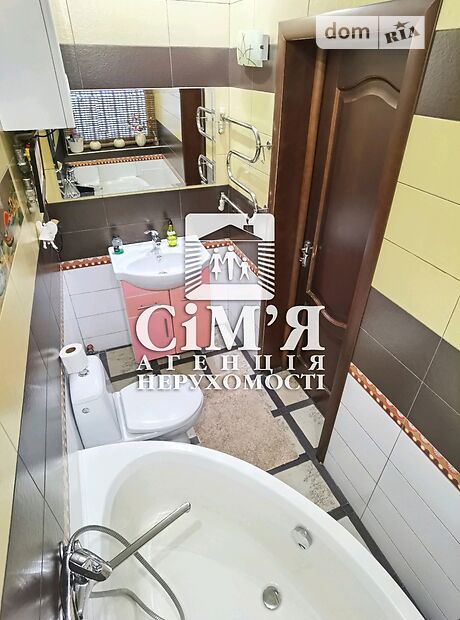 двоповерховий будинок з балконом, 160 кв. м, цегла. Здається помісячно в Вінниці, в районі Старе місто фото 1 двопроверховий будинок з балконом, 160 кв. м, цегла. Здається помісячно в Вінниці, в районі Старе місто фото 1