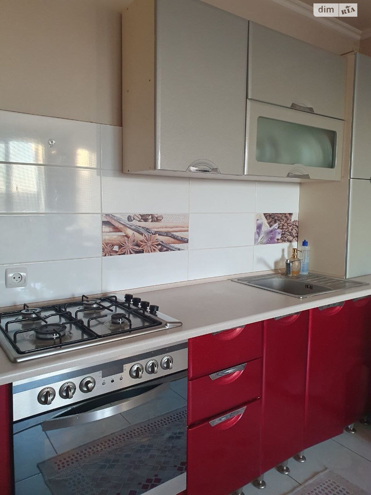 одноэтажный дом с ремонтом, 100 кв. м, кирпич. Сдается помесячно в Виннице, в районе Старый город фото 1 одноэтажный дом с ремонтом, 100 кв. м, кирпич. Сдается помесячно в Виннице, в районе Старый город фото 1