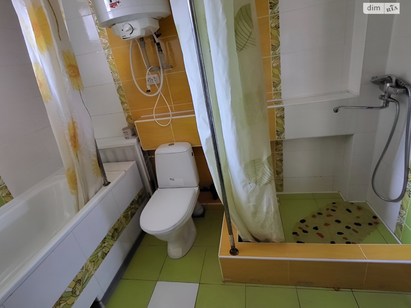 двухэтажный дом с гаражом, 75 кв. м, кирпич. Сдается помесячно в Виннице фото 1 двухэтажный дом с гаражом, 75 кв. м, кирпич. Сдается помесячно в Виннице фото 1