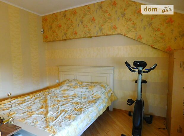 двухэтажный дом с балконом, 350 кв. м, кирпич. Сдается помесячно в Виннице, в районе Центр фото 1 двухэтажный дом с балконом, 350 кв. м, кирпич. Сдается помесячно в Виннице, в районе Центр фото 1
