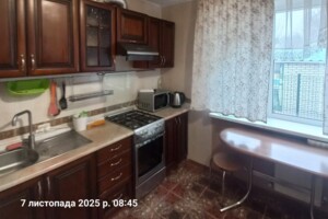 одноэтажный дом с верандой, 90 кв. м, кирпич. Сдается помесячно в Виннице, в районе Центр фото 2 одноэтажный дом с верандой, 90 кв. м, кирпич. Сдается помесячно в Виннице, в районе Центр фото 2