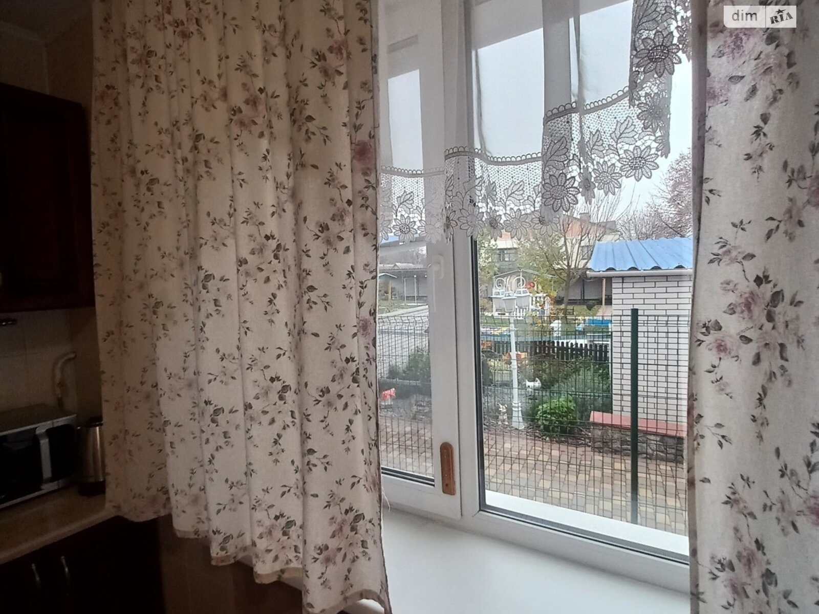 одноэтажный дом с верандой, 90 кв. м, кирпич. Сдается помесячно в Виннице, в районе Центр фото 1 одноэтажный дом с верандой, 90 кв. м, кирпич. Сдается помесячно в Виннице, в районе Центр фото 1