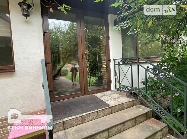 двухэтажный дом с камином, 300 кв. м, кирпич. Сдается помесячно в Виннице, в районе Центр фото 1 двухэтажный дом с камином, 300 кв. м, кирпич. Сдается помесячно в Виннице, в районе Центр фото 1