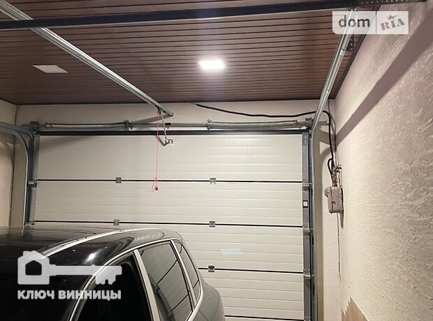 двухэтажный дом с камином, 300 кв. м, кирпич. Сдается помесячно в Виннице, в районе Центр фото 1 двухэтажный дом с камином, 300 кв. м, кирпич. Сдается помесячно в Виннице, в районе Центр фото 1