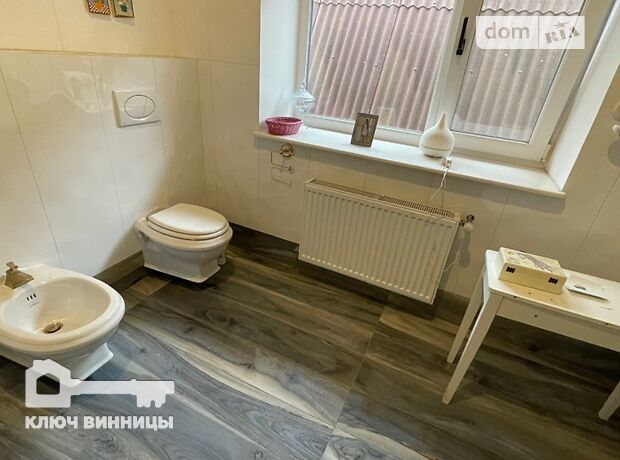 двухэтажный дом с камином, 300 кв. м, кирпич. Сдается помесячно в Виннице, в районе Центр фото 1 двухэтажный дом с камином, 300 кв. м, кирпич. Сдается помесячно в Виннице, в районе Центр фото 1