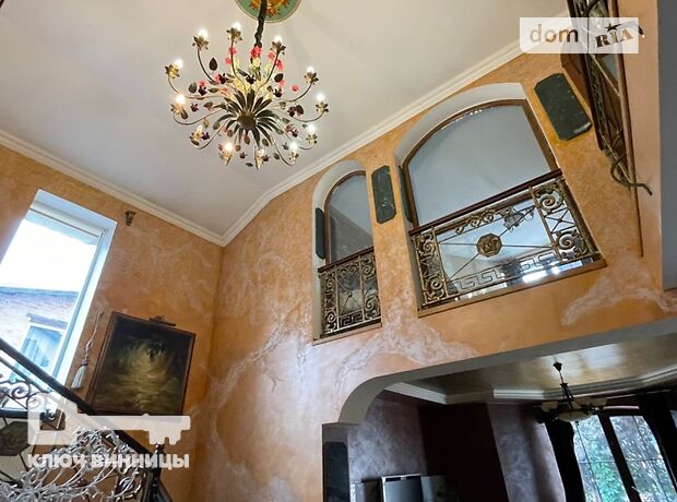 двухэтажный дом с камином, 300 кв. м, кирпич. Сдается помесячно в Виннице, в районе Центр фото 1 двухэтажный дом с камином, 300 кв. м, кирпич. Сдается помесячно в Виннице, в районе Центр фото 1